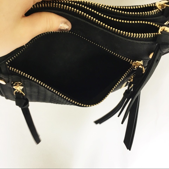 Gray vegan suede zippered crossbody bag - Picture 6 of 7